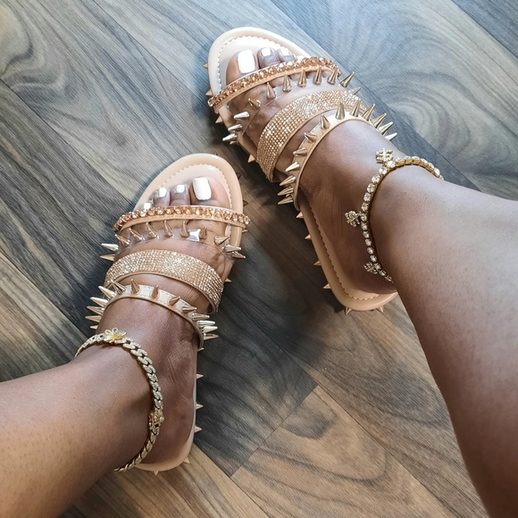 Women's Sandals - Picture 2 of 2